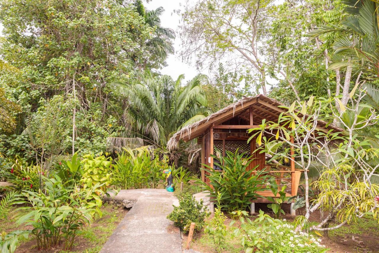 Bungalows Ache Cahuita Exterior photo